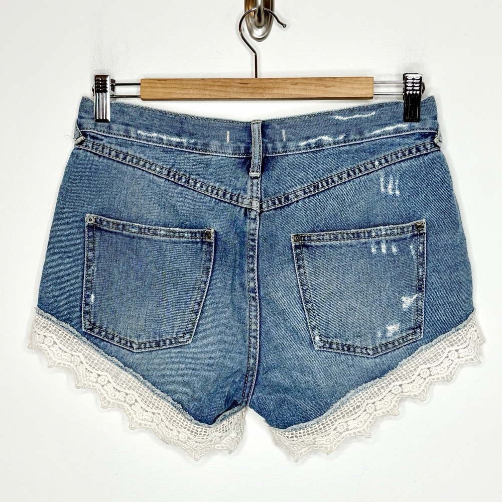 Free People Lace Trim Denim Jean Shorts Womens Size 25 Mid Rise Festival Boho - Picture 5 of 5
